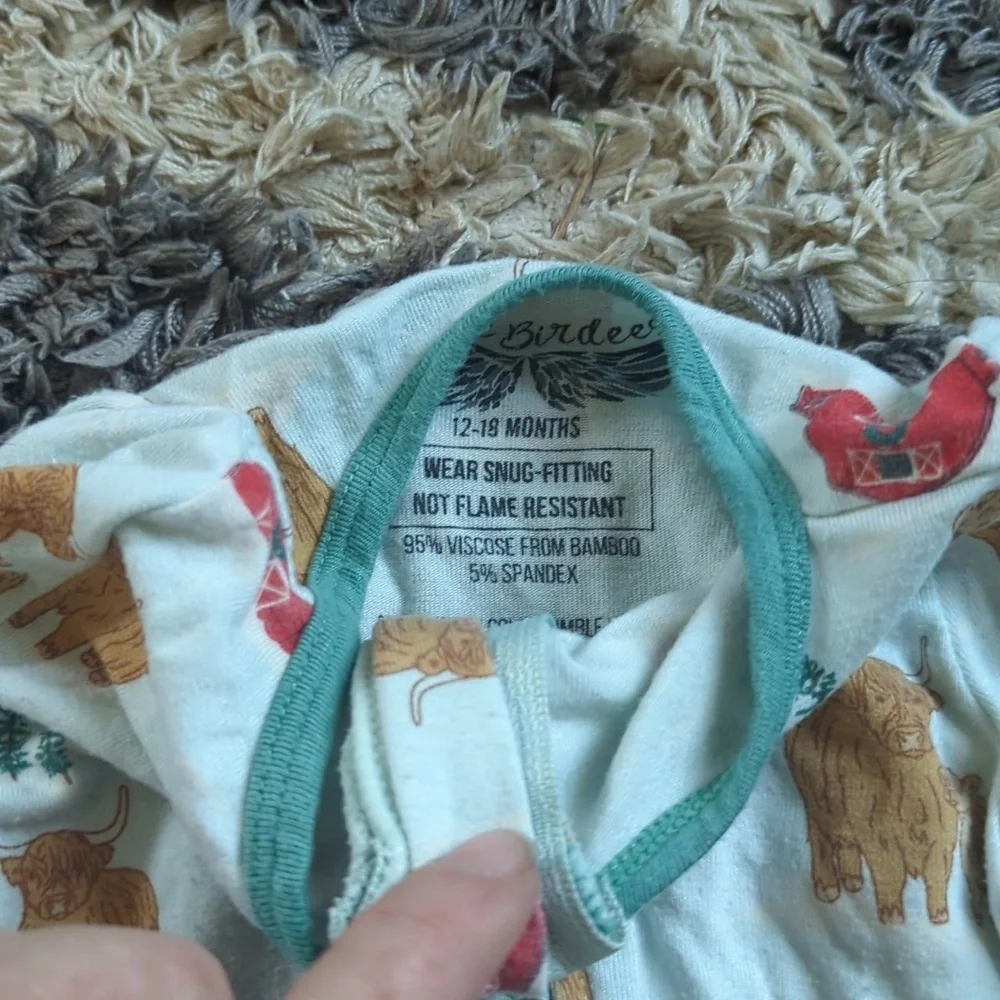 Free Birdees Winter Yak Farm Barn Theme Size 12-18 Month Onesie Pajamas